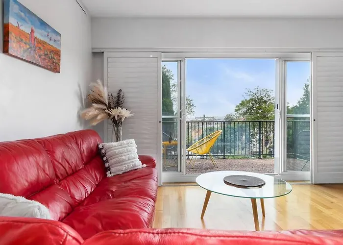Tranquil Apartment In The City